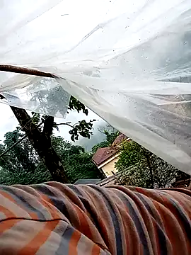 Snapshot of omiu-baby chatting on October 7, 2025, 12:33 am omiu-baby online show from October 7, 2025, 12:33 am