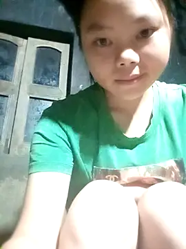 omiu-baby online show from September 19, 2025, 10:14 pm
