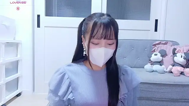 YURi luv online show from October 21, 2025, 11:09 am