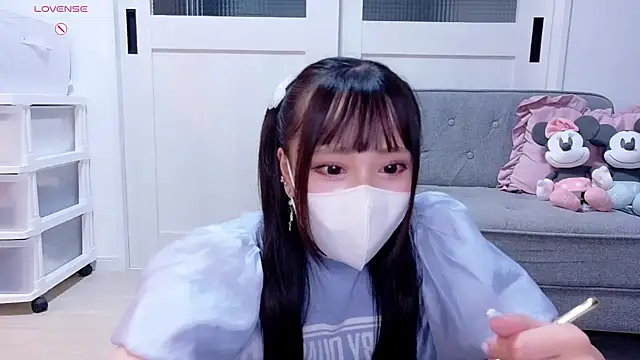 YURi luv online show from October 13, 2025, 11:12 am