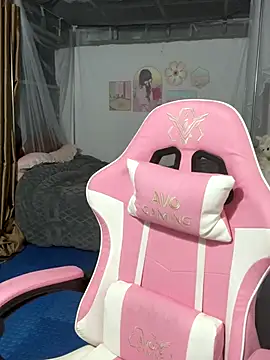 SarahBeii online show from October 10, 2025, 3:40 am