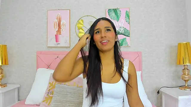 Snapshot of EbonyLudovica chatting on September 28, 2025, 3:35 am EbonyLudovica online show from September 28, 2025, 3:35 am