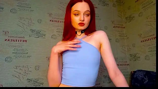 Snapshot of emi_less chatting on September 13, 2025, 3:34 pm emi less online show from September 13, 2025, 3:34 pm