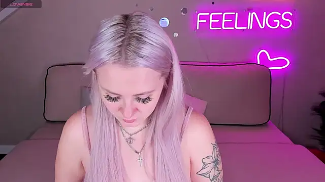 Joyce Howard online show from October 19, 2025, 2:25 am