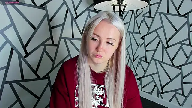 Joyce Howard online show from October 7, 2025, 2:12 am