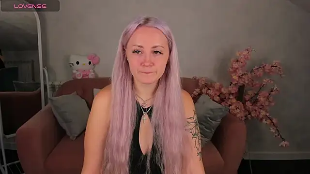 Joyce Howard online show from October 4, 2025, 2:02 am