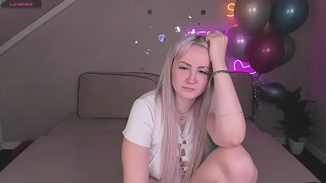 Joyce Howard online show from October 11, 2025, 2:18 pm