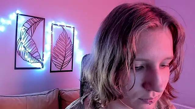 Snapshot of Hailey_Foxy chatting on November 12, 2025, 9:24 am Hailey Foxy online show from November 12, 2025, 9:24 am