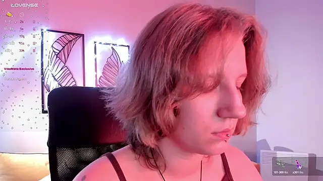 Hailey Foxy online show from October 25, 2025, 8:57 am