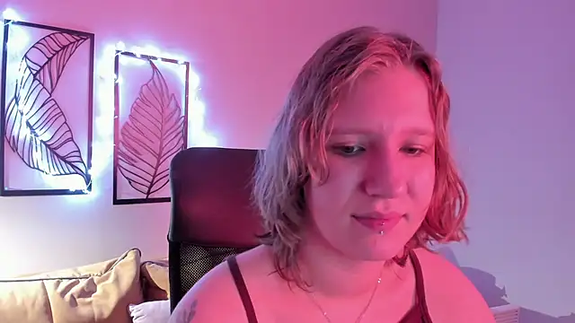 Snapshot of Hailey_Foxy chatting on November 20, 2025, 9:21 am Hailey Foxy online show from November 20, 2025, 9:21 am