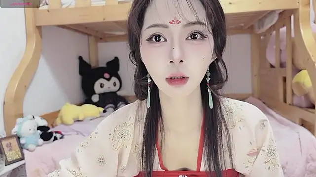 Snapshot of Sue101010 chatting on October 17, 2025, 11:56 am Sue101010 online show from October 17, 2025, 11:56 am