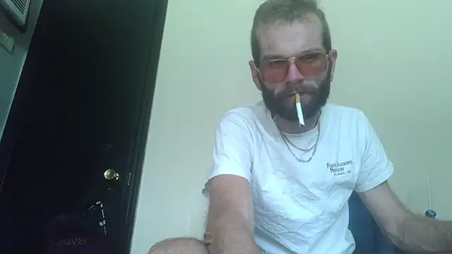 Snapshot of hungspundick1 chatting on October 22, 2025, 5:45 pm hungspundick1 online show from October 22, 2025, 5:45 pm