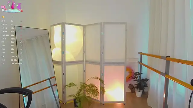 Snapshot of Lina_Glow chatting on October 22, 2025, 7:08 am Lina Glow online show from October 22, 2025, 7:08 am