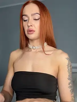 Snapshot of LittleFox___ chatting on October 7, 2025, 7:20 am LittleFox    online show from October 7, 2025, 7:20 am