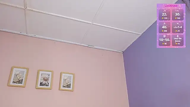 lourdes moon22 online show from September 29, 2025, 1:34 am