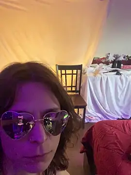 Snapshot of d3luluxx chatting on September 24, 2025, 3:18 pm d3luluxx online show from September 24, 2025, 3:18 pm