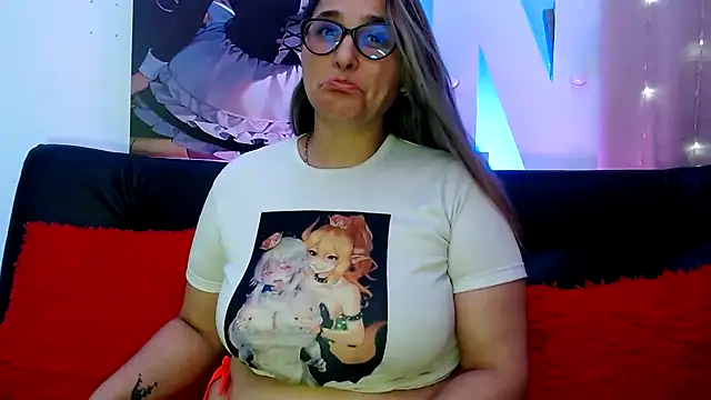 Snapshot of LAHILA_COOPERR chatting on September 30, 2025, 12:49 am LAHILA COOPERR online show from September 30, 2025, 12:49 am