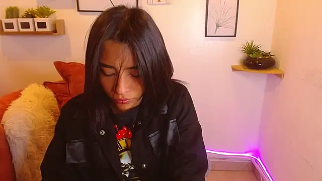 Snapshot of Aliciacute__ chatting on September 26, 2025, 8:38 pm Aliciacute   online show from September 26, 2025, 8:38 pm