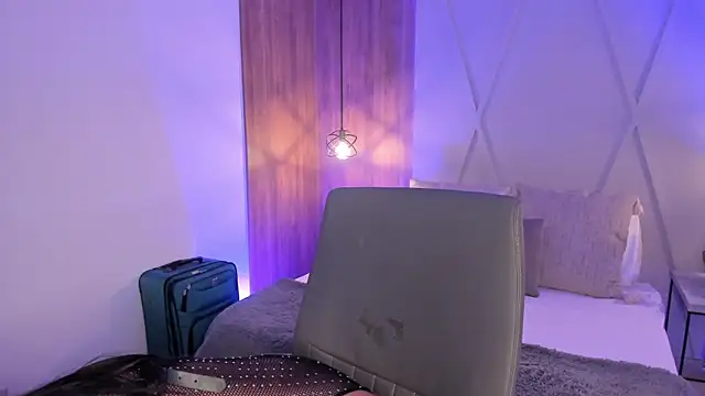 SadieFoster online show from October 5, 2025, 1:29 am