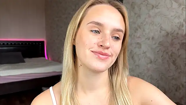 ElisabetLorney online show from October 8, 2025, 8:05 am