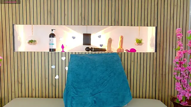 Snapshot of Lily__Rouse__ chatting on October 16, 2025, 2:47 pm Lily Rouse online show from October 16, 2025, 2:47 pm