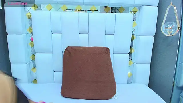 Snapshot of Lily__Rouse__ chatting on September 27, 2025, 2:56 pm Lily Rouse online show from September 27, 2025, 2:56 pm