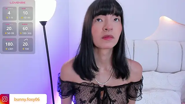 foxybunny online show from March 22, 2026, 4:49 am