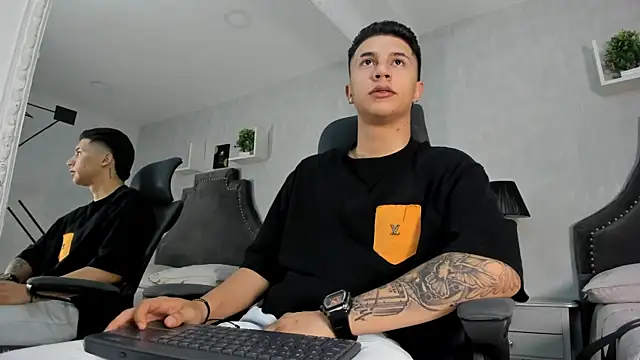 Snapshot of liaamsmiith_ chatting on October 4, 2025, 12:28 pm liaamsmiith online show from October 4, 2025, 12:28 pm