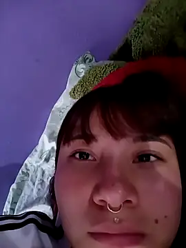 Zulema R1 online show from April 12, 2026, 10:57 pm