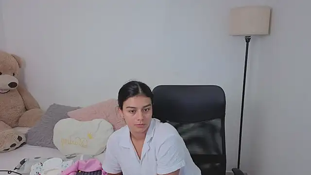 Snapshot of valerihouse chatting on September 16, 2025, 12:44 am valerihouse online show from September 16, 2025, 12:44 am