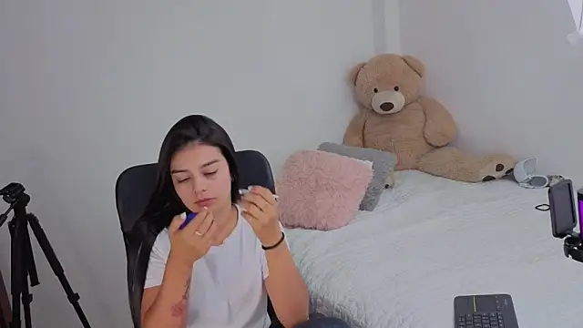 Snapshot of valerihouse chatting on January 17, 2026, 1:09 am valerihouse online show from January 17, 2026, 1:09 am