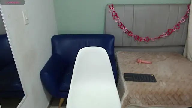 Snapshot of catalina_venus5 chatting on November 1, 2025, 1:05 pm catalina venus5 online show from November 1, 2025, 1:05 pm