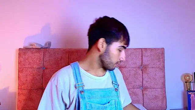 Snapshot of Ares_Alpha chatting on October 25, 2025, 6:52 pm Ares Alpha online show from October 25, 2025, 6:52 pm