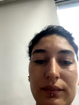 Scarlett 12 online show from September 19, 2025, 11:58 am