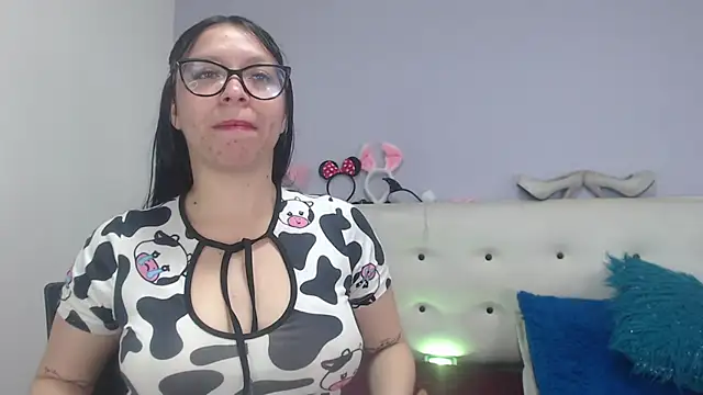 Kate Gale online show from November 9, 2025, 1:04 pm