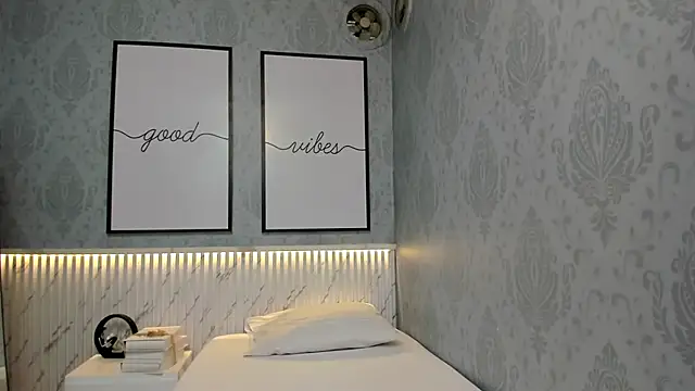 Snapshot of Scarleth_horny chatting on September 23, 2025, 6:59 pm Scarleth horny online show from September 23, 2025, 6:59 pm