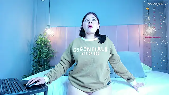 Snapshot of AariaLove chatting on September 24, 2025, 10:38 pm AariaLove online show from September 24, 2025, 10:38 pm