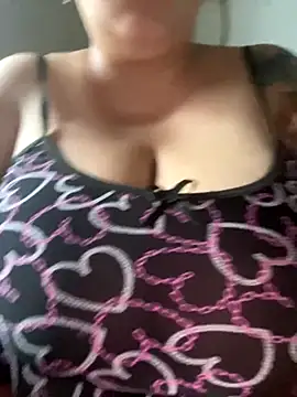 Snapshot of bruna438 chatting on October 25, 2025, 8:31 pm bruna438 online show from October 25, 2025, 8:31 pm