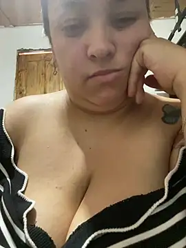 bruna438 online show from March 17, 2026, 11:57 am