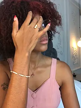 Snapshot of Charlotte-Novac chatting on September 26, 2025, 1:07 pm Charlotte-Novac online show from September 26, 2025, 1:07 pm