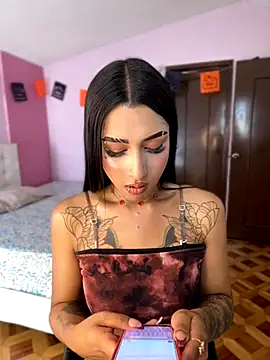  Denisse444 online show from November 18, 2025, 7:28 pm