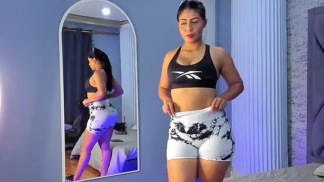 Snapshot of AyshelCooper_ chatting on September 28, 2025, 12:12 pm AyshelCooper  online show from September 28, 2025, 12:12 pm