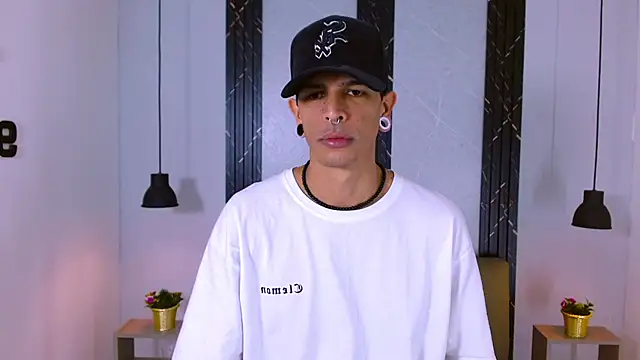 Franvill Trato online show from September 20, 2025, 7:19 pm