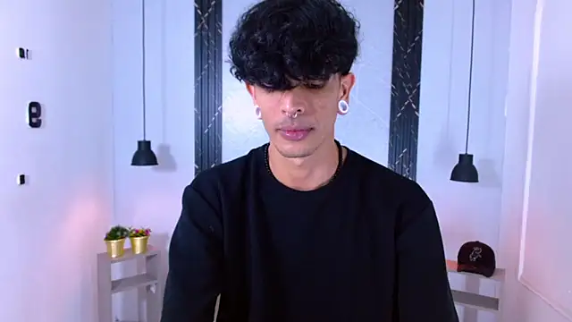 Franvill Trato online show from October 2, 2025, 7:28 pm