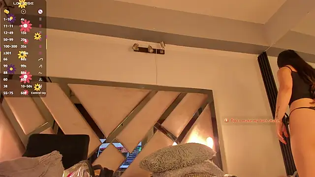 Niicolle Evanss online show from February 15, 2026, 12:59 pm