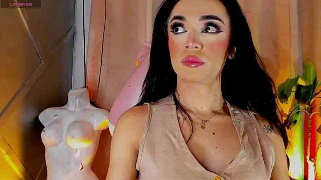 Snapshot of Cristal_Gem1 chatting on July 19, 2026, 6:22 am Cristal Gem1 online show from July 19, 2026, 6:22 am