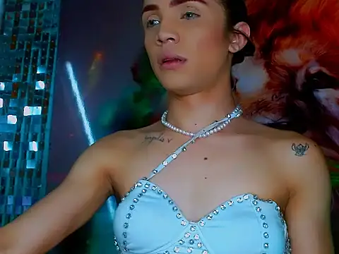 Snapshot of Cristal_Gem1 chatting on October 6, 2025, 6:52 pm Cristal Gem1 online show from October 6, 2025, 6:52 pm