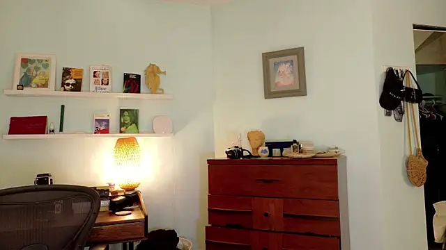 sicklitgirl online show from November 17, 2025, 8:29 am