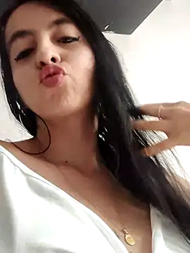 Snapshot of salo-rousee chatting on October 2, 2025, 6:00 pm salo-rousee online show from October 2, 2025, 6:00 pm