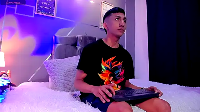 Snapshot of oliver_mr_ chatting on September 18, 2025, 2:09 pm oliver mr  online show from September 18, 2025, 2:09 pm